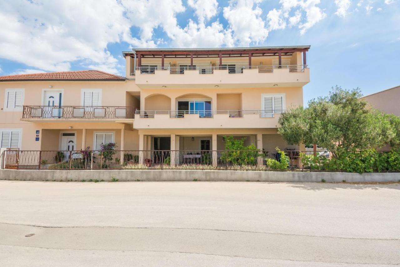 Apartments Mira Sukošan Exterior foto
